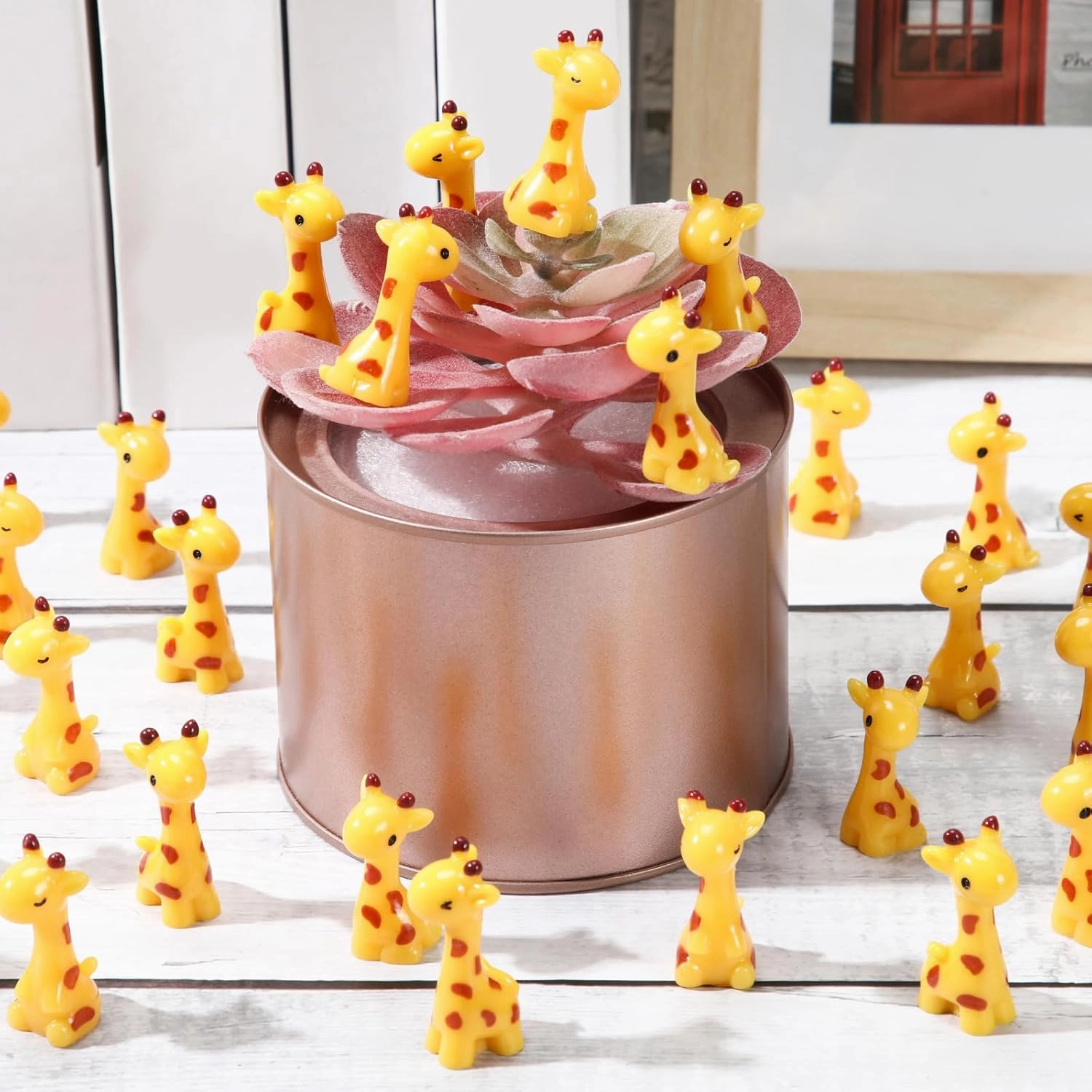 50 Pcs Mini Resin Giraffe Tiny Giraffe Resin Ornaments for Garden Home Decoration Zoo Animal Micro Landscape Ornaments Kit Fairy Dollhouse Accessories (Cute)