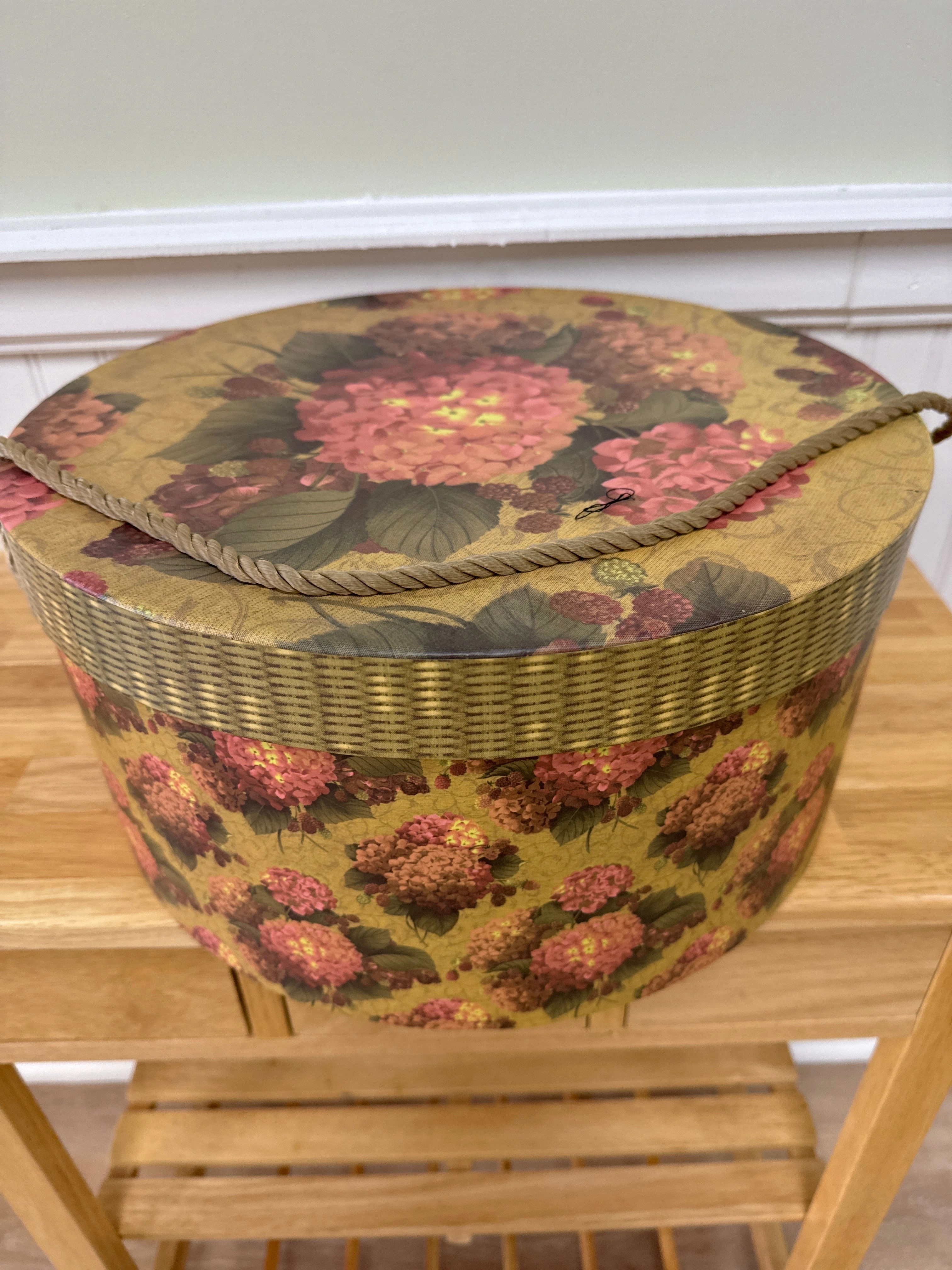 5 Piece Nesting Round Box Set