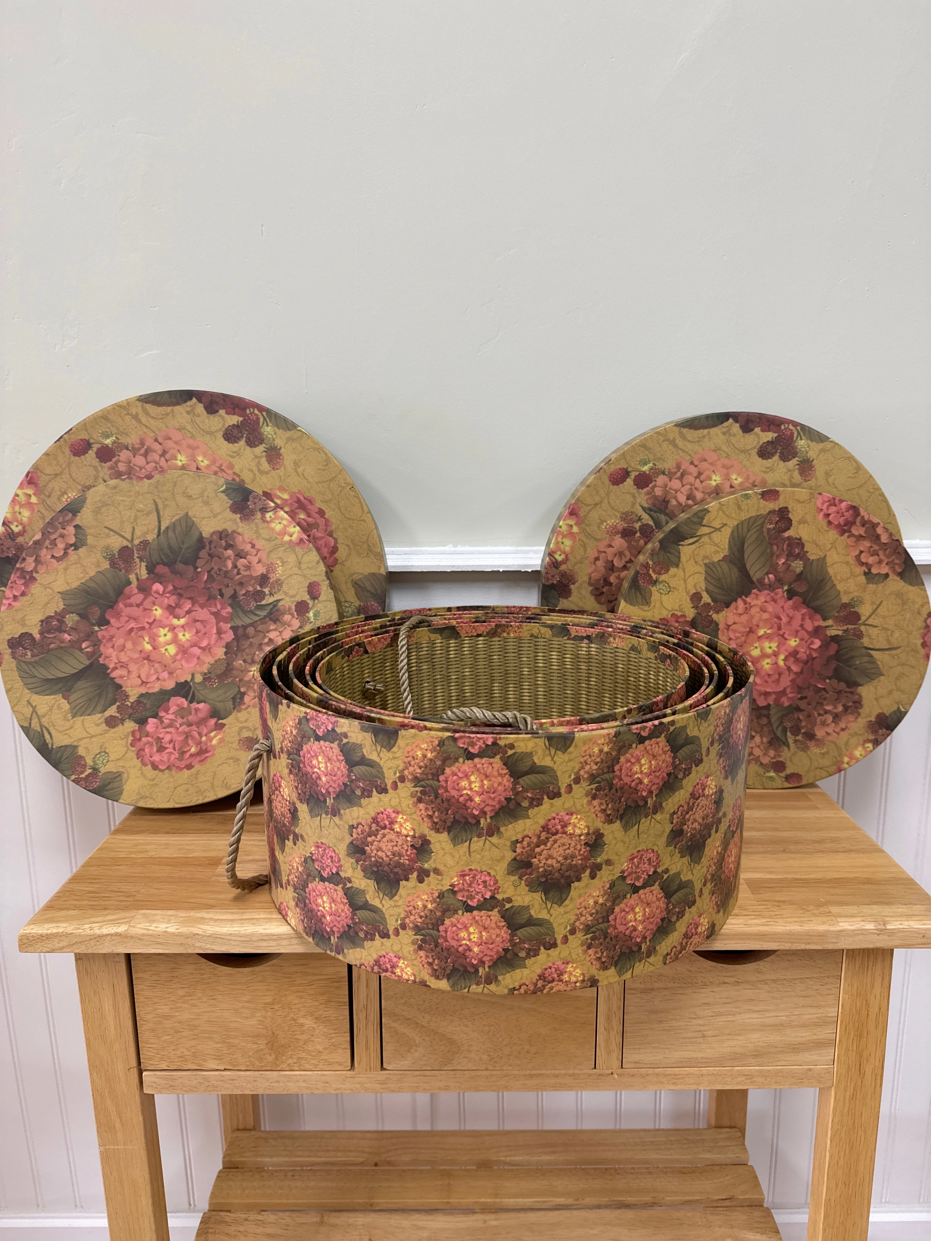 5 Piece Nesting Round Box Set