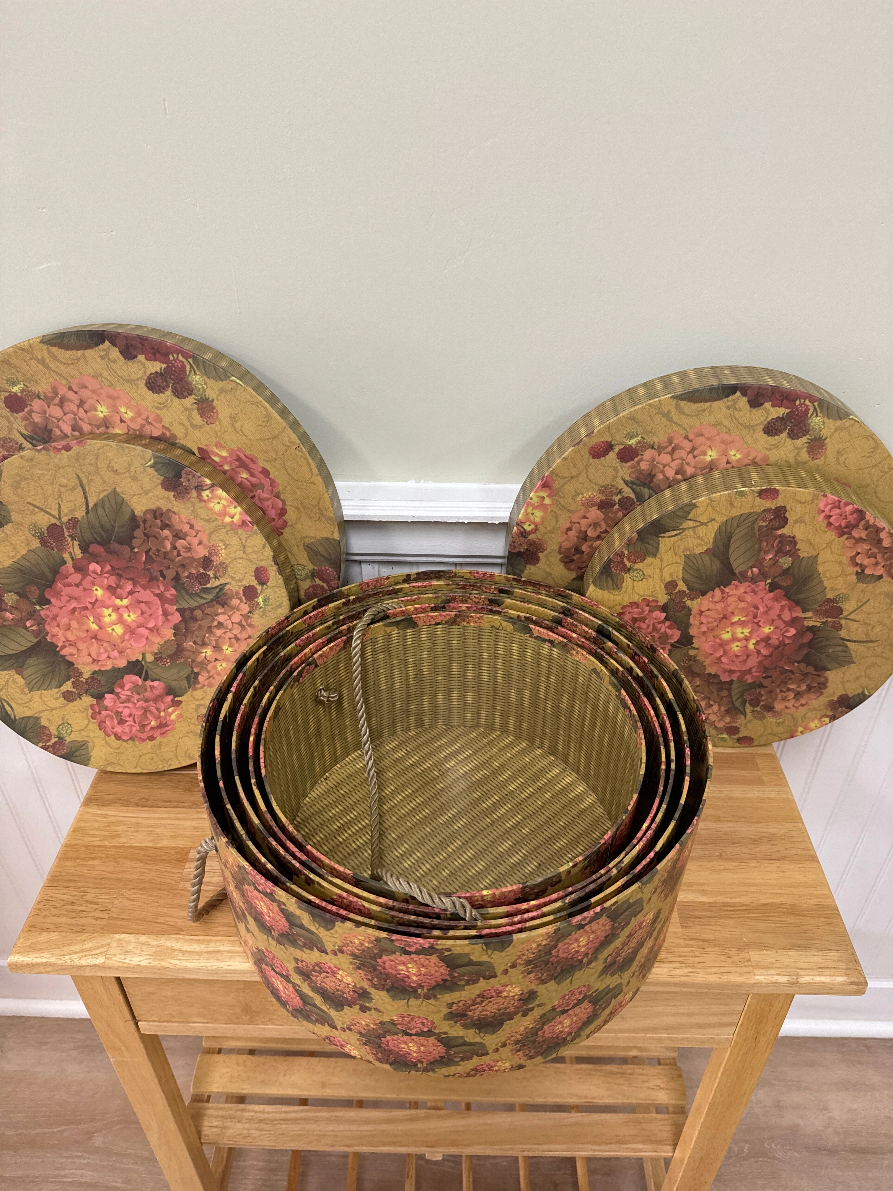 5 Piece Nesting Round Box Set
