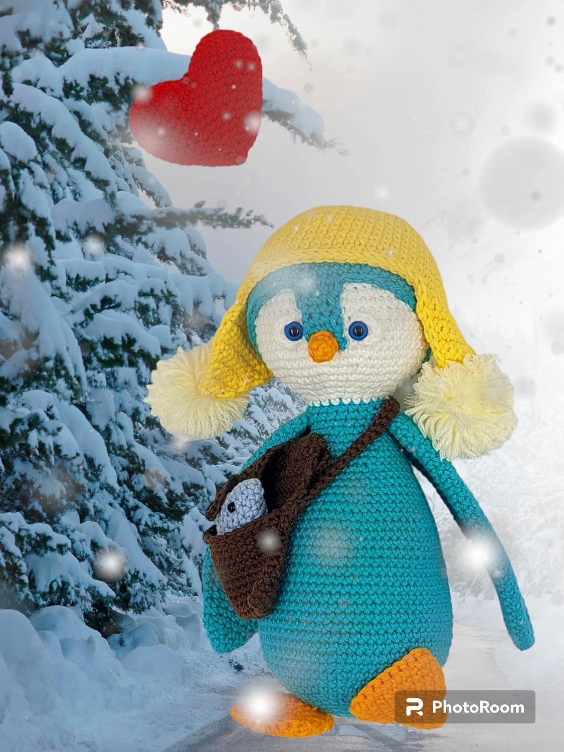 Amigurumi Penguins with hat, bag and fish Crochet Toy soft and cute for kids. Handmade soft yarn Acrylic/cotton. (Penguin with fish) all about hands