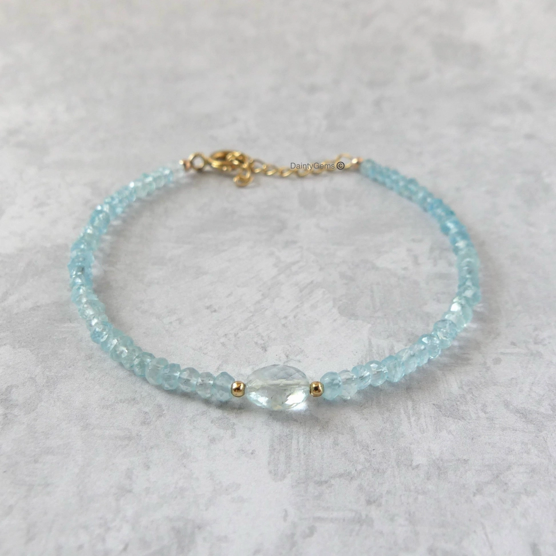 Aquamarine Dainty Bracelet