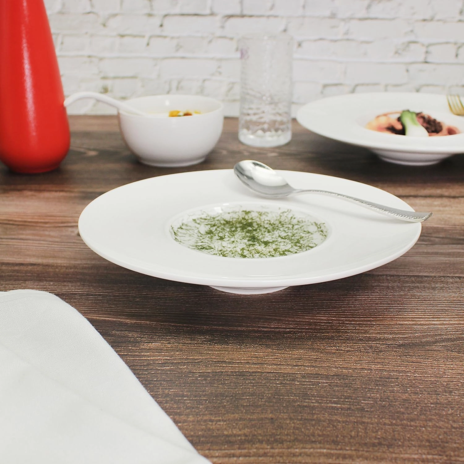 Ceramics Rimmed Soup Bowls 5.1 oz, White 8.5 inch Exquisite small soup plate Set of 4, Pasta plates With Rim is the best choice for hotels, kitchens, fine restaurants and gourmets