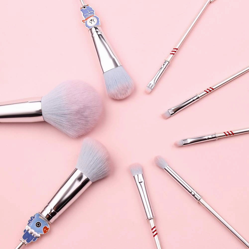 Christmas Makeup Brush Set 8pcs Premium Synthetic Santa Cartoon Makeup Brushes Professional Brushes Set Make up Brush Kit Foundation Powder Blush Eyeshadow Eyebrow Contour concealer Merry Christmas Makeup Brushes Set 15-1