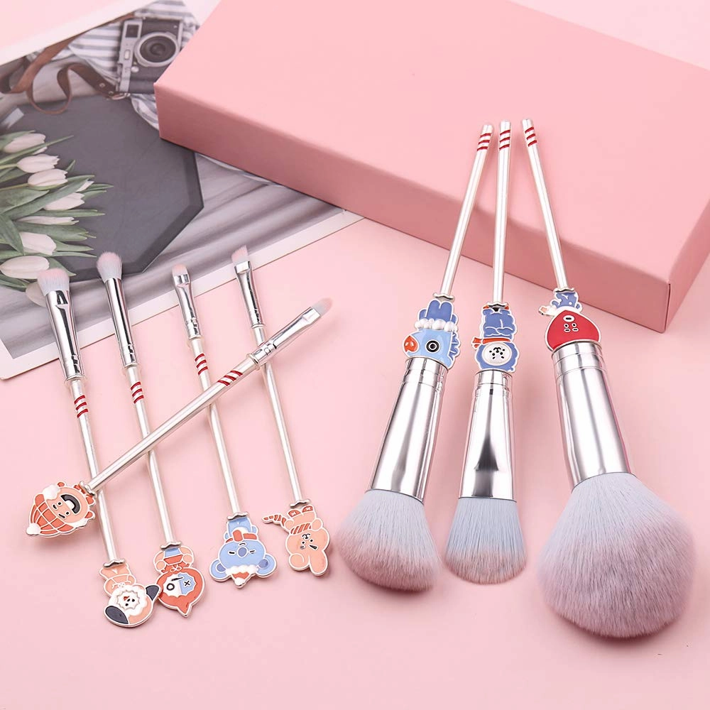 Christmas Makeup Brush Set 8pcs Premium Synthetic Santa Cartoon Makeup Brushes Professional Brushes Set Make up Brush Kit Foundation Powder Blush Eyeshadow Eyebrow Contour concealer Merry Christmas Makeup Brushes Set 15-1