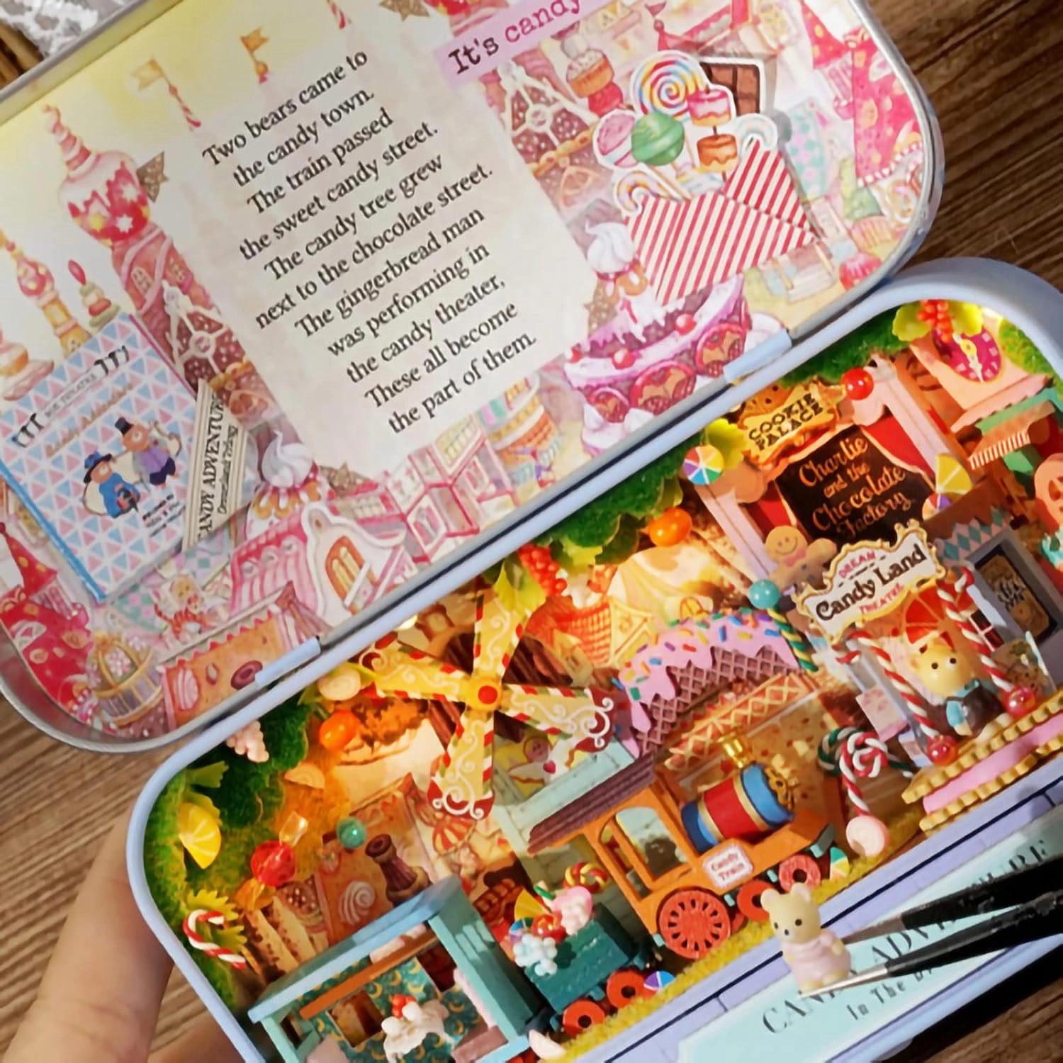 DIY Miniature Wooden Furniture Kit,Handmade Mini Box Theater Model,1:24 Scale Creative Crafts Room Doll House Toys for Home Decoration (Q-009)