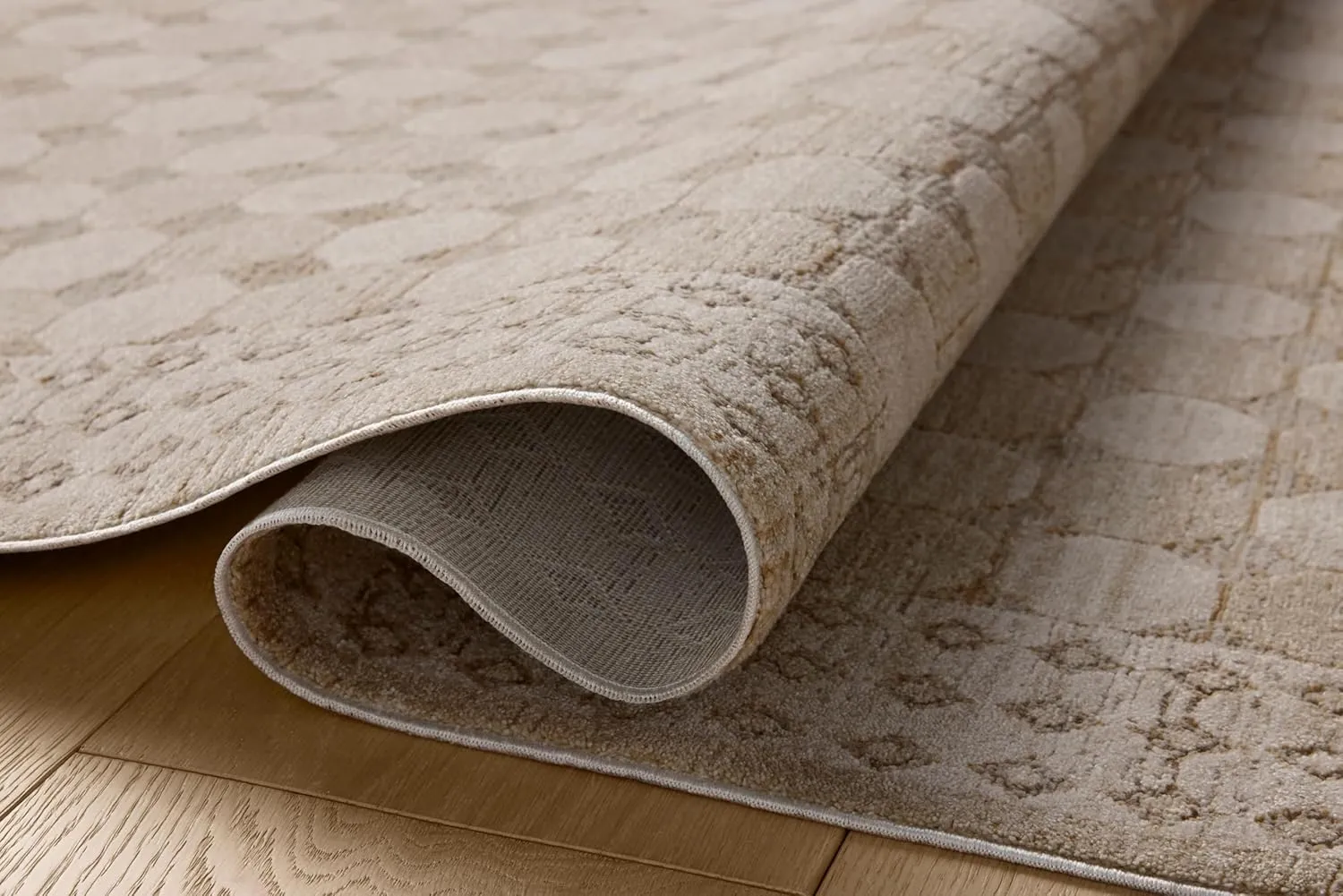 Loloi Amber Lewis Cali Collection CIL-01 Taupe/Natural 6'-7" x 9'-2", .25" Pile Height, Area Rug