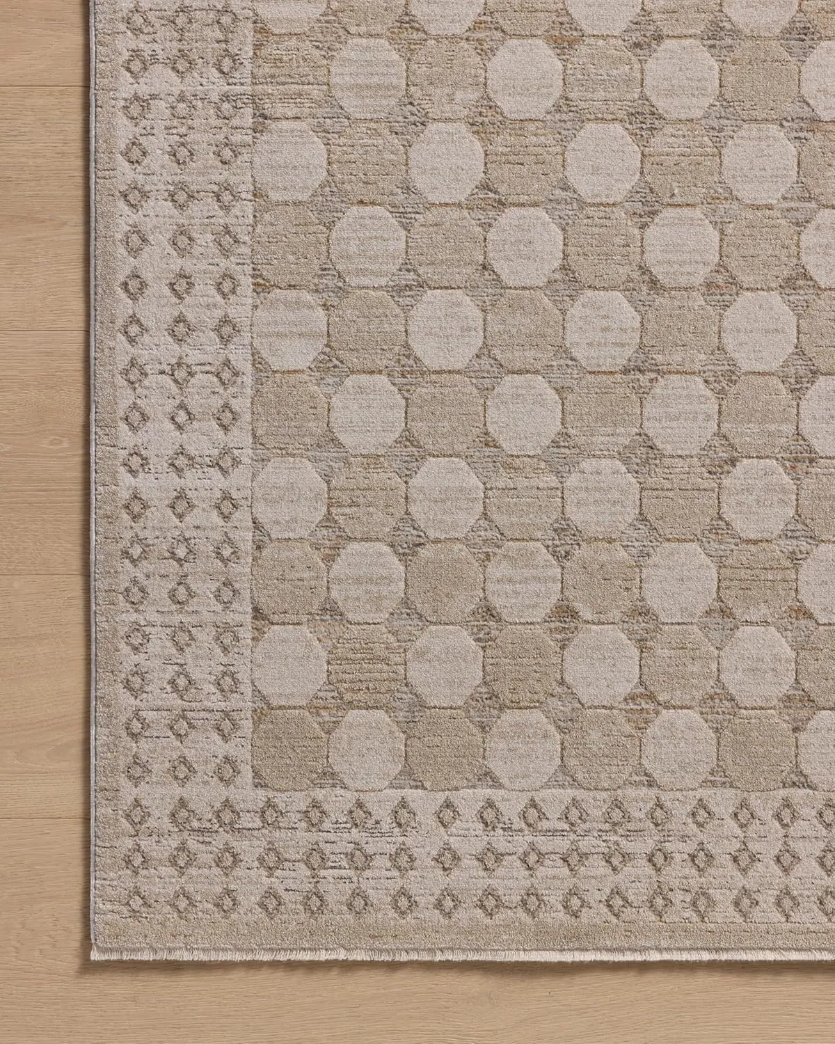 Loloi Amber Lewis Cali Collection CIL-01 Taupe/Natural 6'-7" x 9'-2", .25" Pile Height, Area Rug
