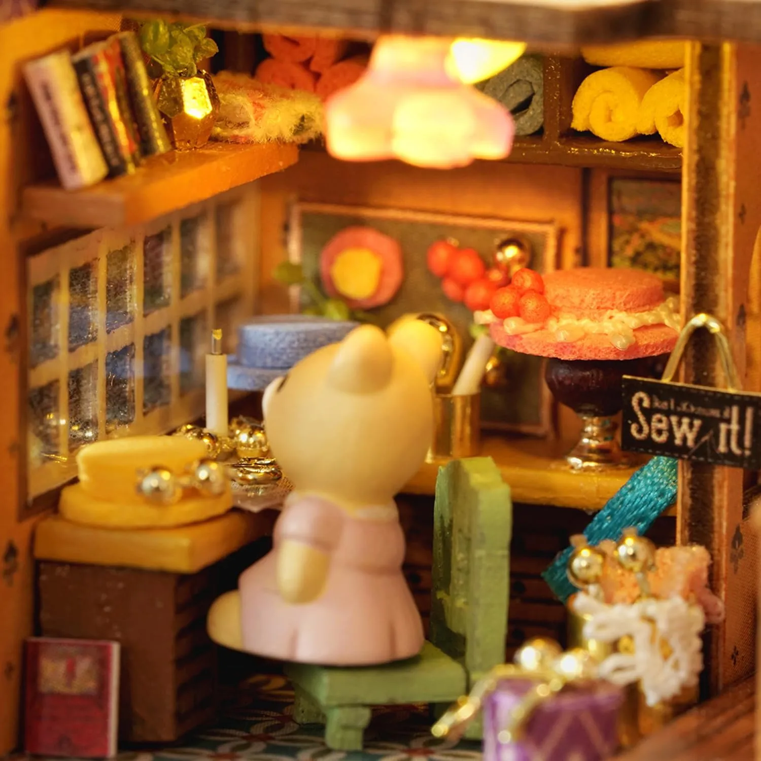 MAGQOO DIY Miniature Dollhouse Kit with Furniture 1:100 Scale Creative Room Mini Wooden Doll House Accessories DIY Miniature House Kit(Avas Workshop)