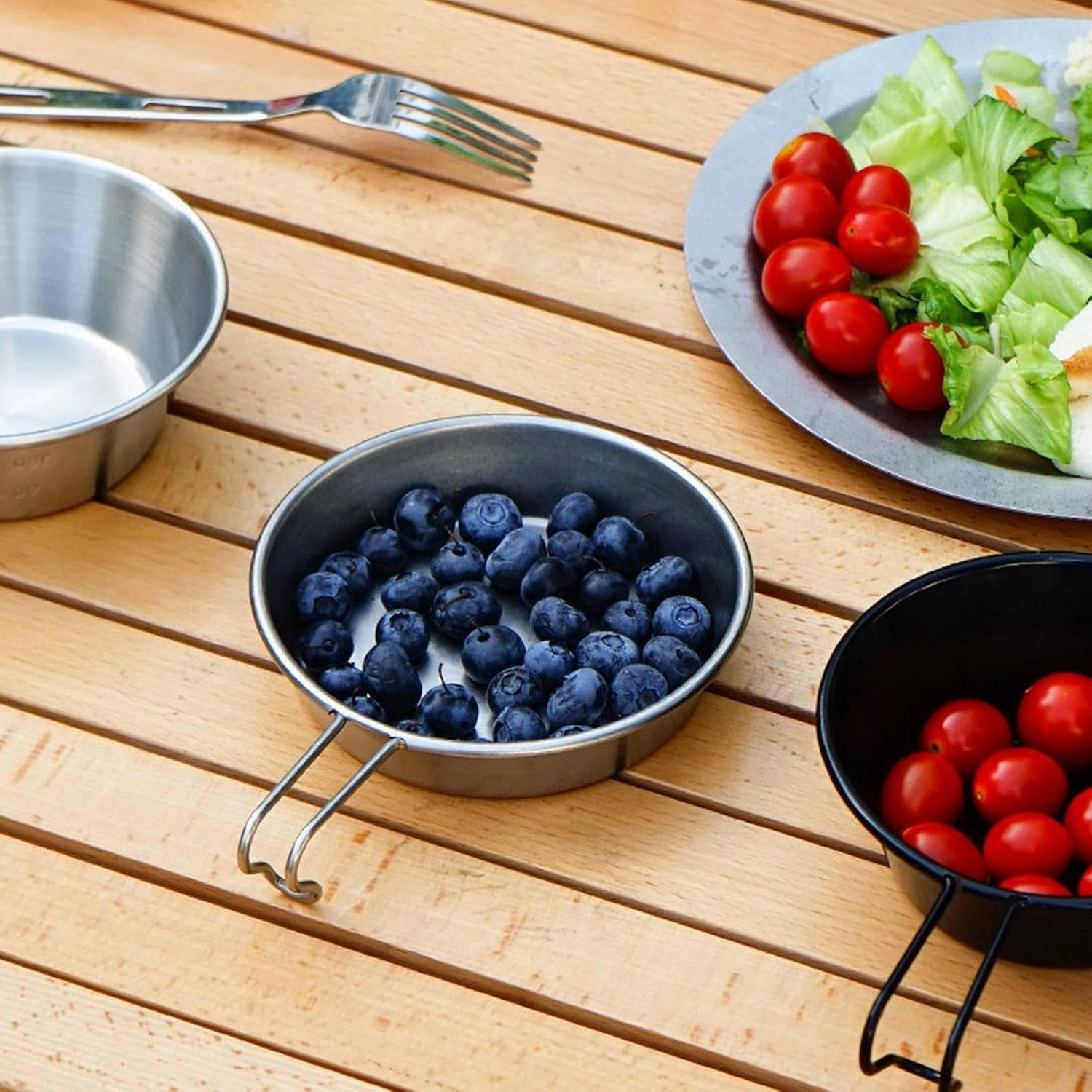 Pack of 4 Serving Plates Stainless Steel Tableware Stainless Steel Plates and Bowls Set for Camping and Dining