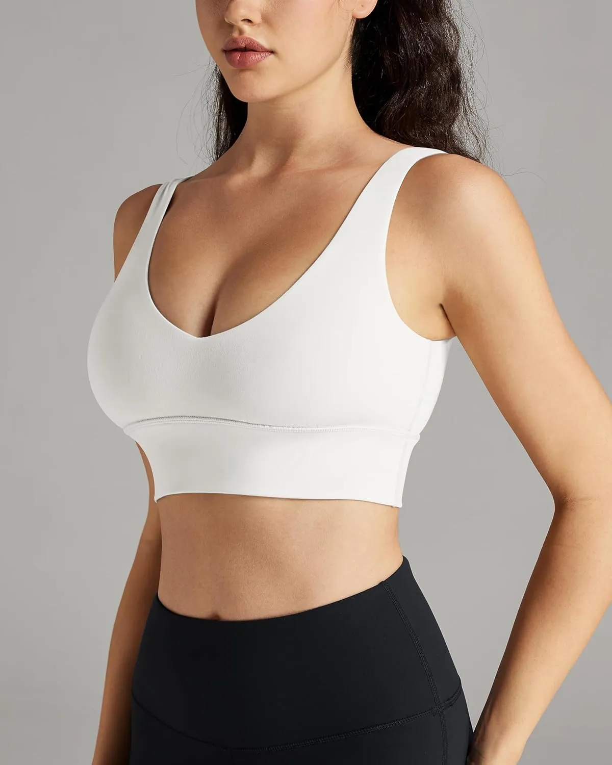 QUEENIEKE Women's V-Neck Sports Bra - U Back Medium Impact Wireless Padded Yoga Bra Crop Top for Workout