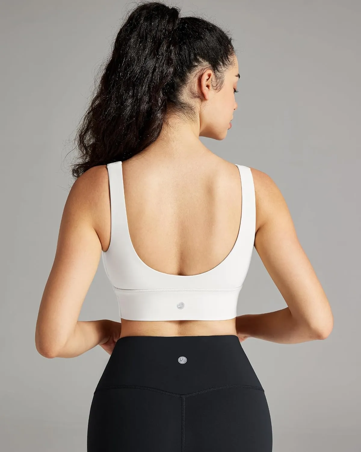 QUEENIEKE Women's V-Neck Sports Bra - U Back Medium Impact Wireless Padded Yoga Bra Crop Top for Workout