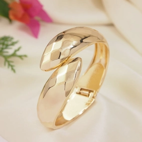 Snack Shape Adjustable Cuff Kada