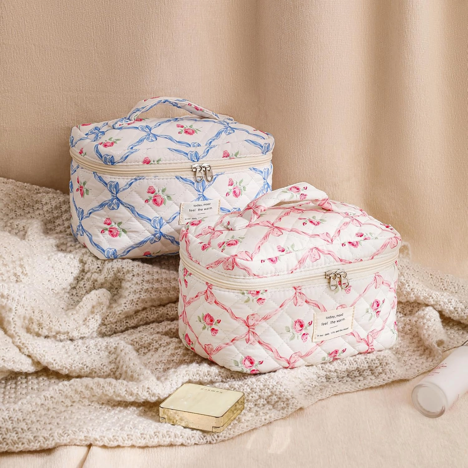 uekeboag Large Quilted Makeup Bag, Cotton Quilted Toiletry Bag for Women,Floral Coquette Makeup Bag,Cute Kawaii Travel Cosmetic Bags(07Pink Bows)
