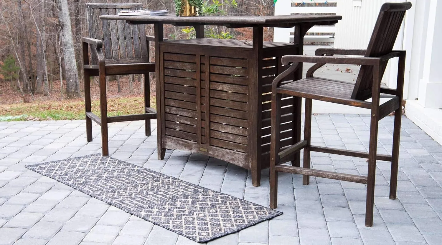Unique Loom Outdoor Trellis Collection Area Rug - Tribal Trellis (2' x 6' 1" Runner, Charcoal Gray/ Natural)