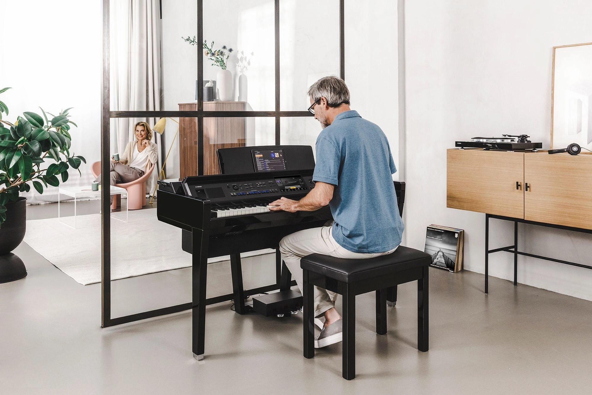 Yamaha CVP-909B Clavinova Digital Piano Black Walnut